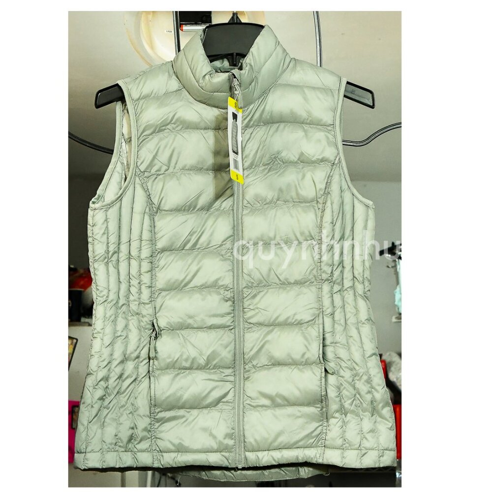 NWT 32 Degrees Ladies' Vest IN GREEN - Picture 1 of 5